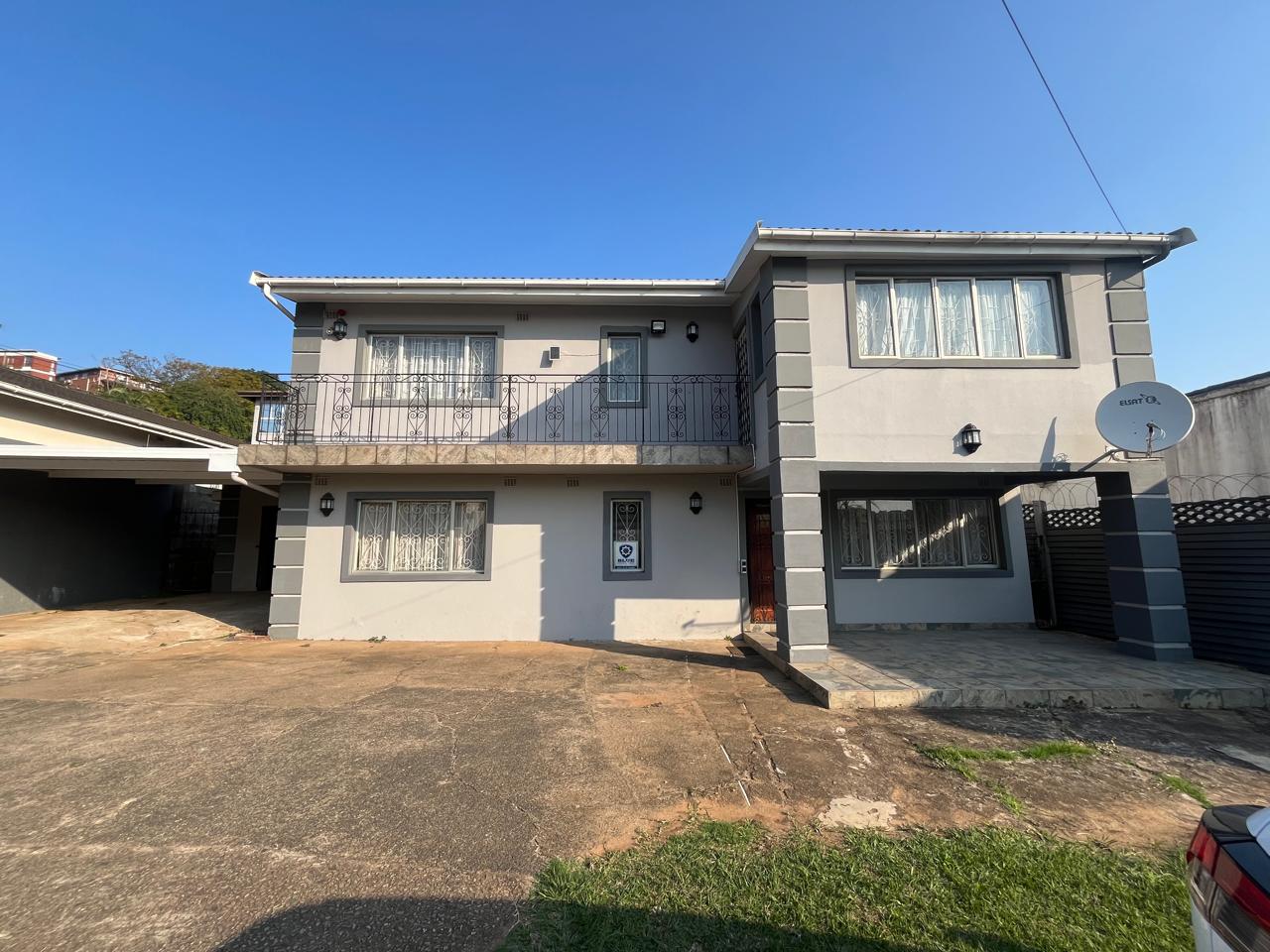 Set in a quiet neighbourhood, this practical double-storey home offers generous space and an easy, e...
